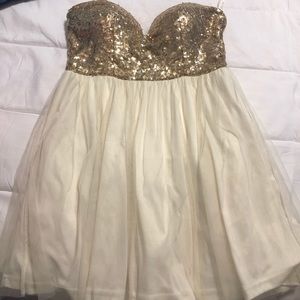 WINDSOR MINI DRESS! WORN ONCE
